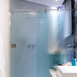 http://www.agabeprojetos.com.br/imagens/uploads/imgs/news/newsfotos/270x270/banheiro-elegance-box-temperado-box-padrao-ideia-glass-vidro-banheiro.jpg